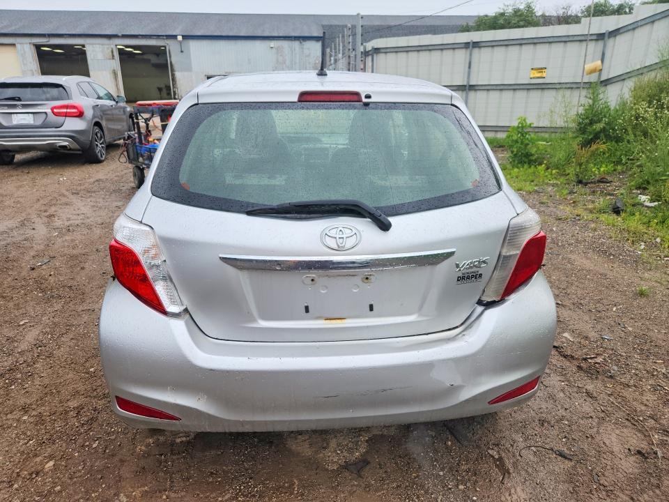 57374466 :رقم المزاد ، JTDKTUD38CD514378 vin ، 2012 Toyota Yaris مزاد بيع