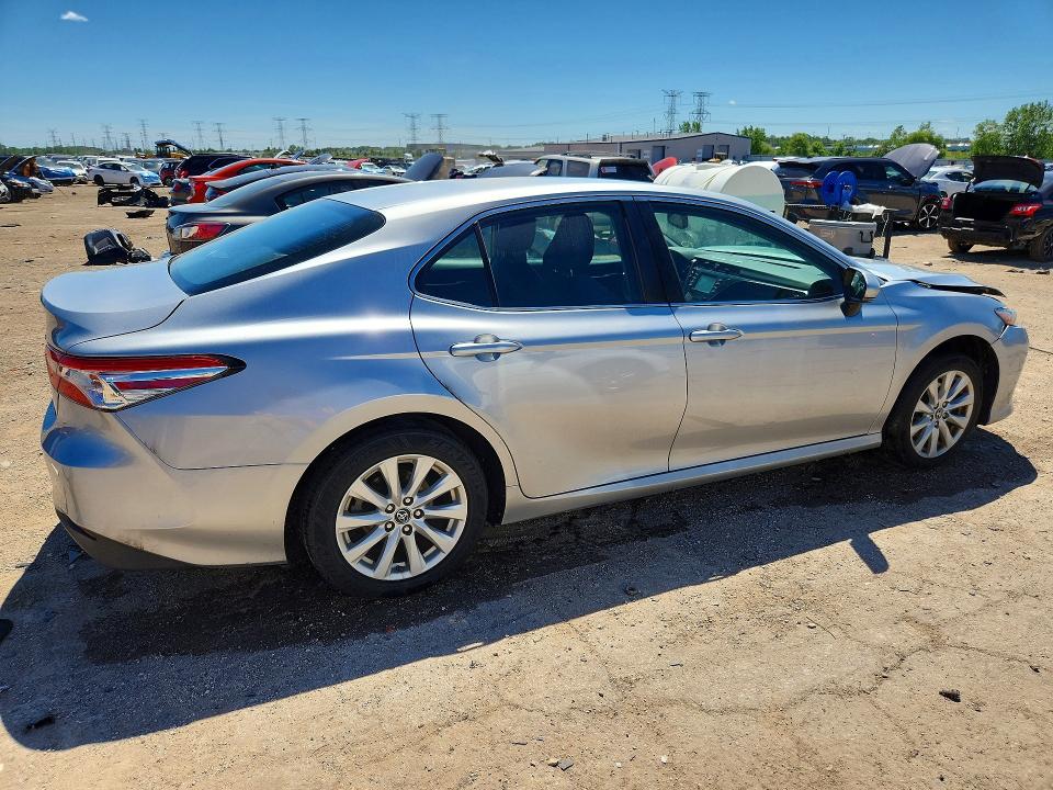 Продажа на аукционе авто 2018 Toyota Camry, vin: 4T1B11HK6JU637062, номер лота: 57916736