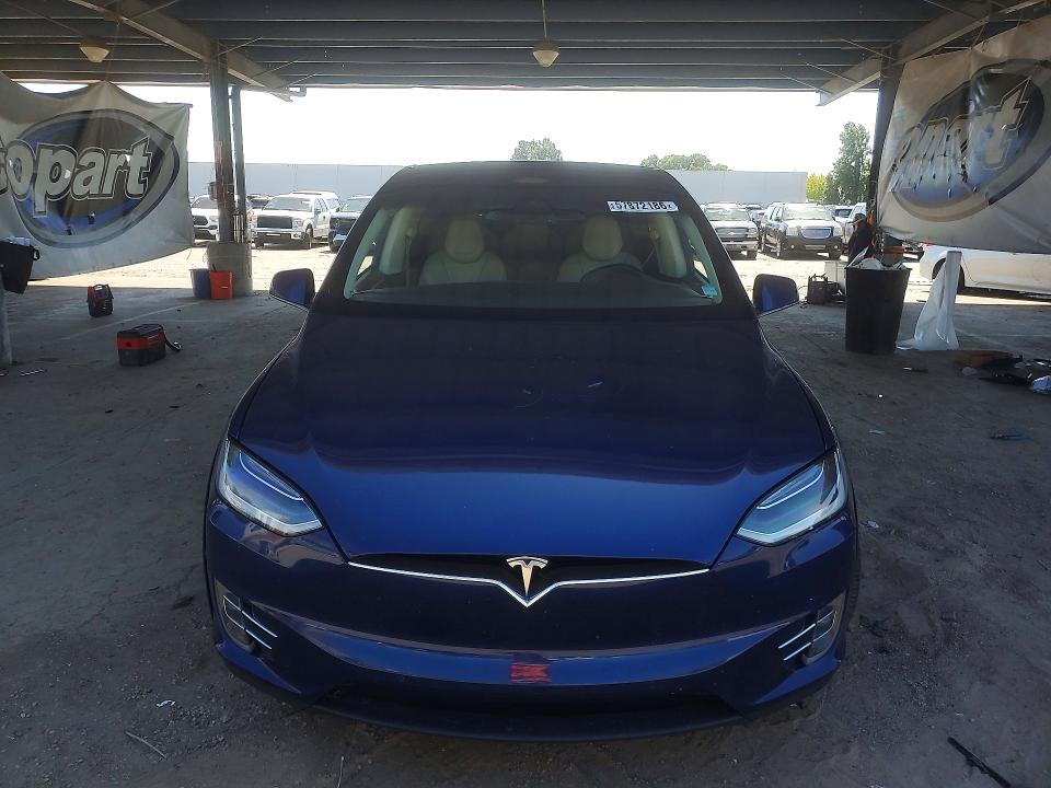 57872186 :رقم المزاد ، 5YJXCAE26HF044314 vin ، 2017 Tesla Model X مزاد بيع
