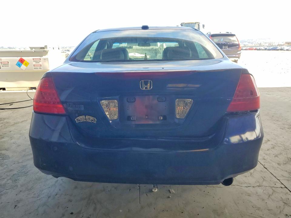 56108326 :رقم المزاد ، 1HGCM56827A139015 vin ، 2007 Honda Accord مزاد بيع