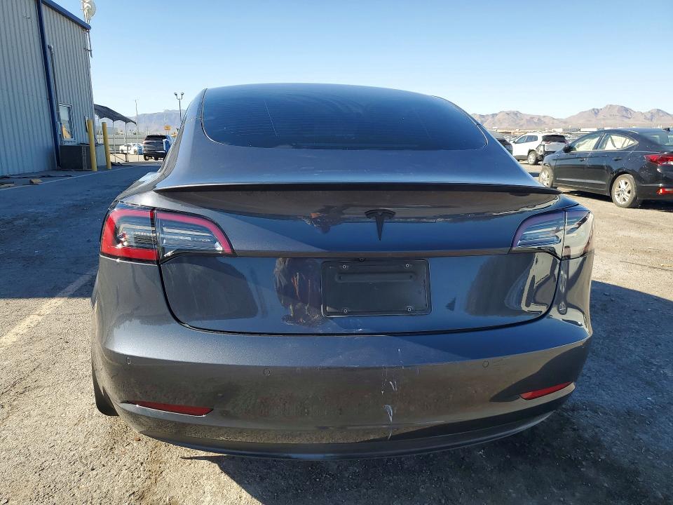 57953966 :رقم المزاد ، 5YJ3E1EB7NF136309 vin ، 2022 Tesla Model 3 مزاد بيع