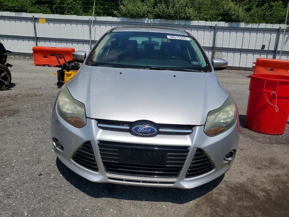 2013 Ford Focus მანქანა იყიდება აუქციონზე, vin: 1FADP3N28DL203043, აუქციონის ნომერი: 58514326