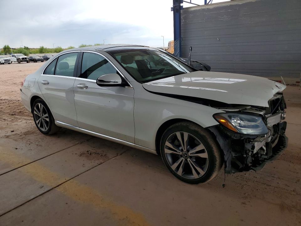 57048886 :رقم المزاد ، 55SWF4KB7HU231908 vin ، 2017 Mercedes-benz C مزاد بيع