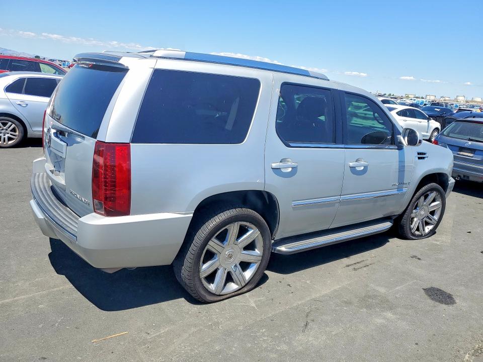 2010 Cadillac Escalade მანქანა იყიდება აუქციონზე, vin: 1GYUCCEF6AR154176, აუქციონის ნომერი: 56401686