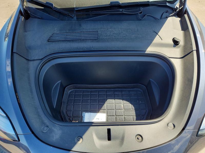 55852376 :رقم المزاد ، 5YJYGDEE4LF025922 vin ، 2020 Tesla Model Y مزاد بيع