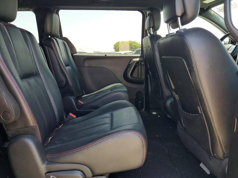 56077966 :رقم المزاد ، 2C4RDGEG0JR220028 vin ، 2018 Dodge Grand Caravan مزاد بيع