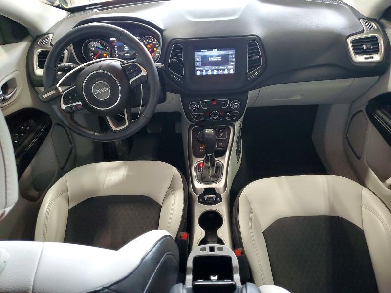 58880696 :رقم المزاد ، 3C4NJDBB0JT315703 vin ، 2018 Jeep Compass مزاد بيع