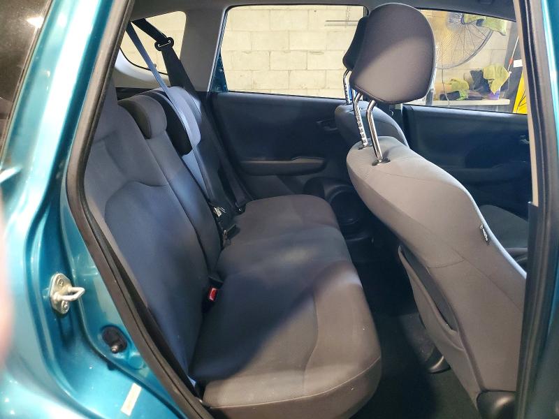 56933396 :رقم المزاد ، JHMGE8H30DC036948 vin ، 2013 Honda Fit مزاد بيع