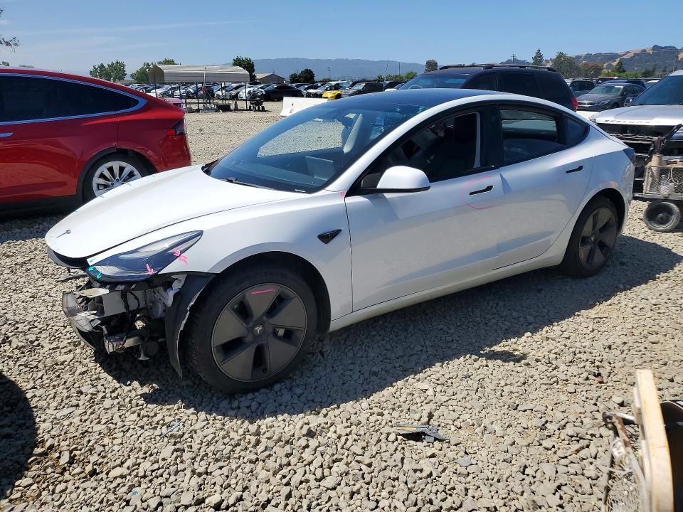 55637496 :رقم المزاد ، 5YJ3E1EA4MF870699 vin ، 2021 Tesla Model 3 مزاد بيع