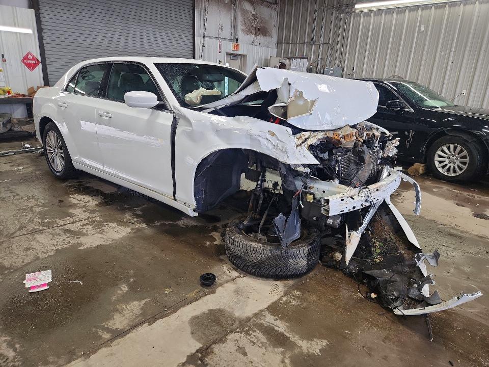 2013 Chrysler 300 მანქანა იყიდება აუქციონზე, vin: 2C3CCARG1DH716048, აუქციონის ნომერი: 57336396
