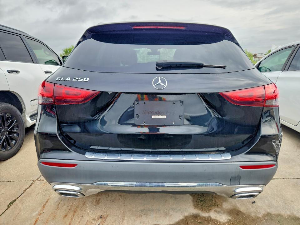 55748096 :رقم المزاد ، W1N4N4GB7NJ318760 vin ، 2022 Mercedes-benz Gla مزاد بيع