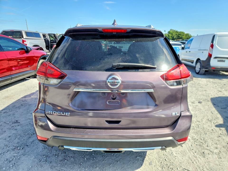 2017 Nissan Rogue მანქანა იყიდება აუქციონზე, vin: 5N1AT2MT2HC749514, აუქციონის ნომერი: 56328236