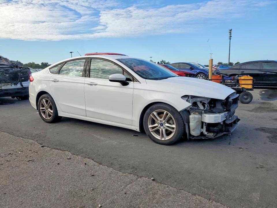 58060776 :رقم المزاد ، 3FA6P0H72JR277988 vin ، 2018 Ford Fusion مزاد بيع