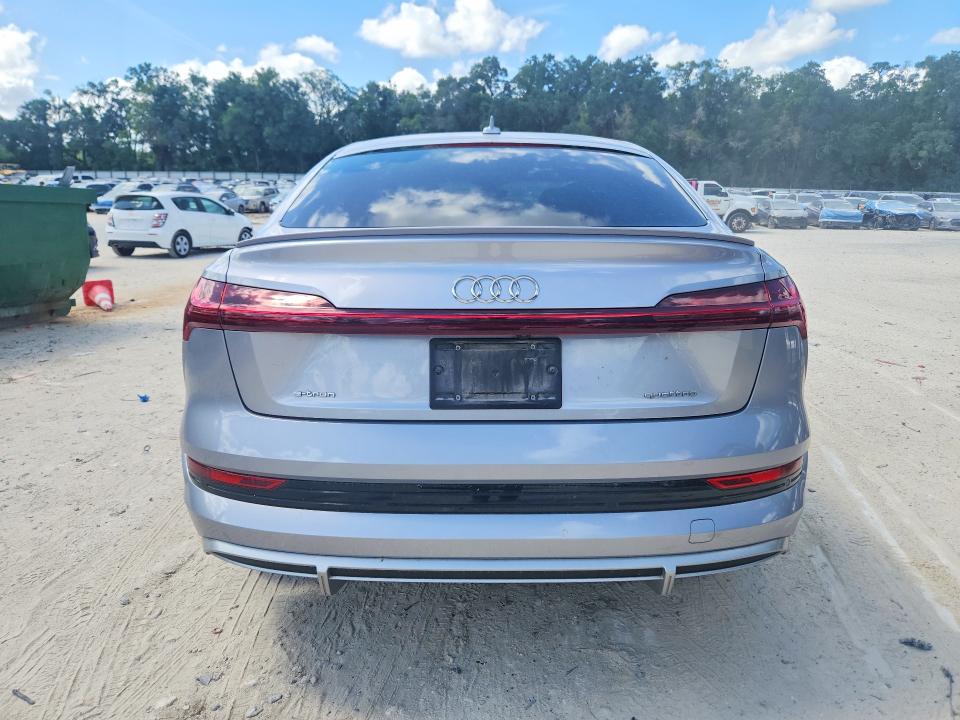 2022 Audi E-tron მანქანა იყიდება აუქციონზე, vin: WA12AAGE8NB028552, აუქციონის ნომერი: 55925216
