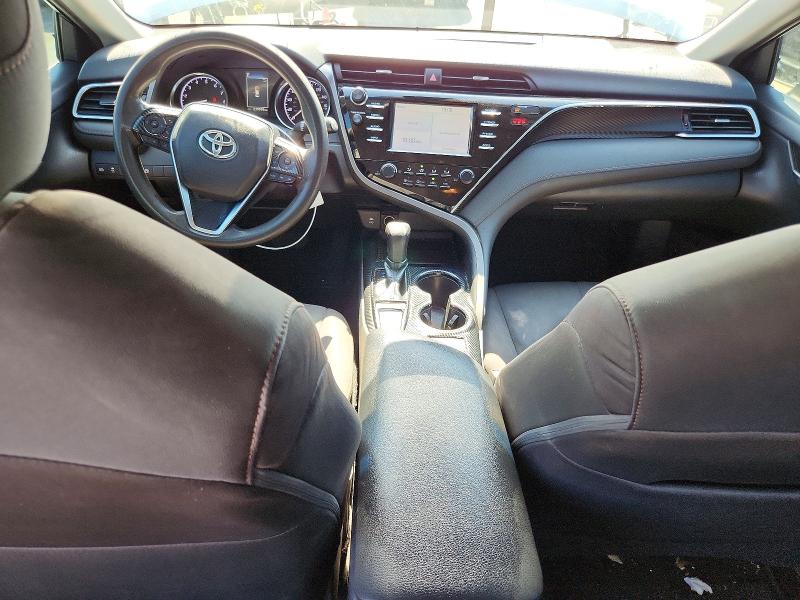57261396 :رقم المزاد ، 4T1B11HK3JU050432 vin ، 2018 Toyota Camry مزاد بيع