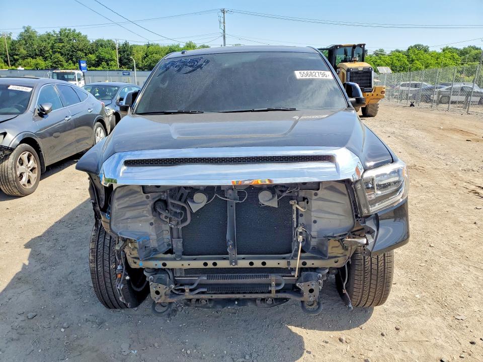 55682796 :رقم المزاد ، 5TFAY5F17JX730751 vin ، 2018 Toyota Tundra مزاد بيع