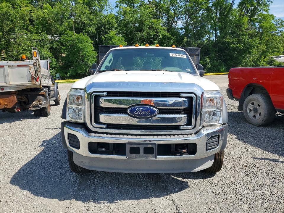 54804086 :رقم المزاد ، 1FDUF5HT5DEA24715 vin ، 2013 Ford F550 مزاد بيع