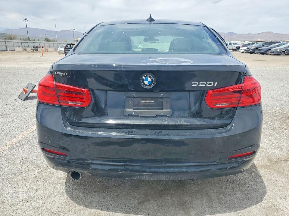 Продаж на аукціоні авто 2018 Bmw 320, vin: WBA8E1G56JNU92577, номер лоту: 56528696