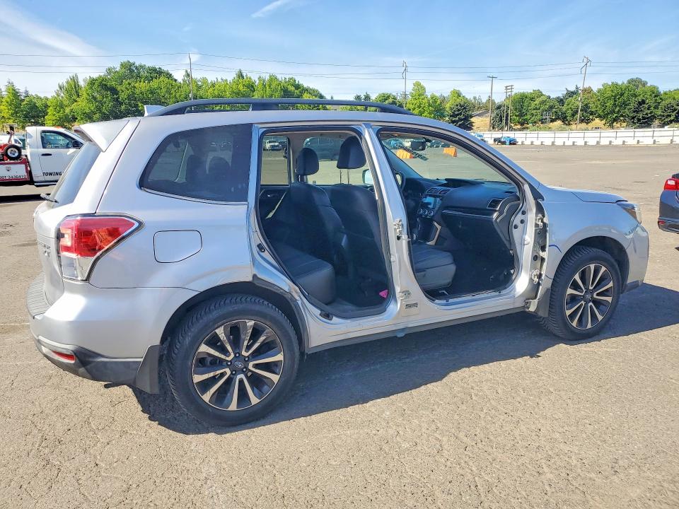 58119866 :رقم المزاد ، JF2SJGTC1HH402919 vin ، 2017 Subaru Forester مزاد بيع