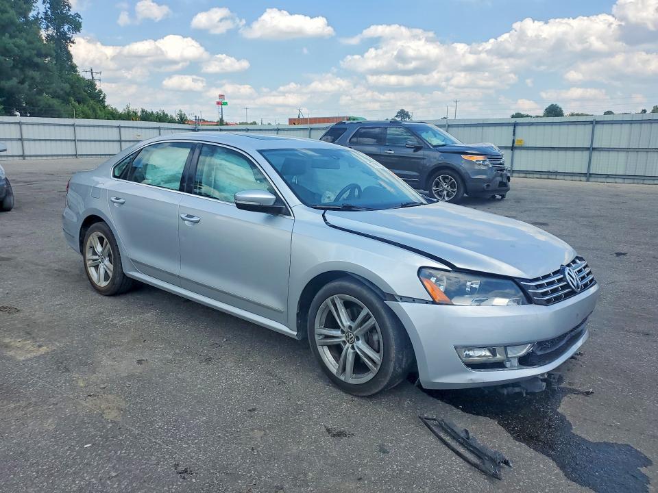 Продажа на аукционе авто 2015 Volkswagen Passat, vin: 1VWBV7A30FC044208, номер лота: 57194756