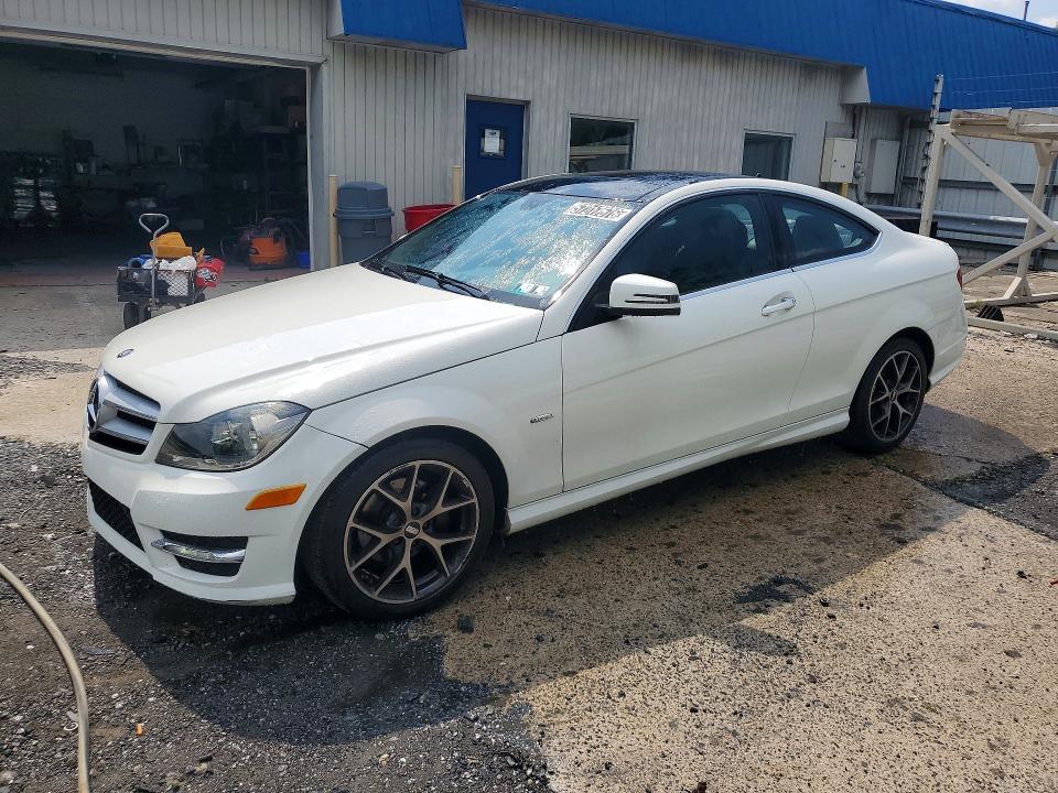 57217576 :رقم المزاد ، WDDGJ4HB4CF856501 vin ، 2012 Mercedes-benz C مزاد بيع