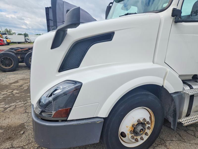2017 Volvo Vn მანქანა იყიდება აუქციონზე, vin: 4V4N39TG5HN987997, აუქციონის ნომერი: 57909706