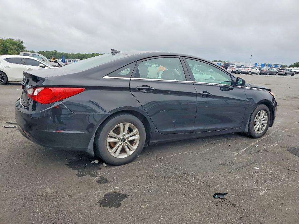 55282866 :رقم المزاد ، 5NPEB4AC0DH662685 vin ، 2013 Hyundai Sonata مزاد بيع