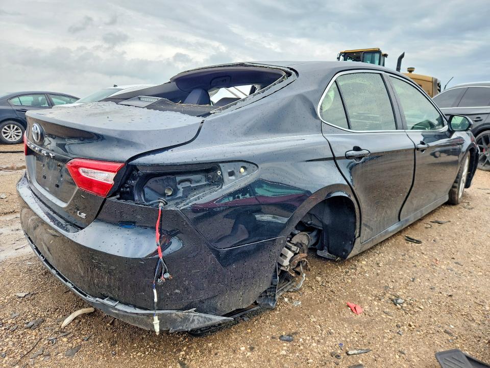 Продаж на аукціоні авто 2018 Toyota Camry, vin: JTNB11HK4J3001715, номер лоту: 56063246