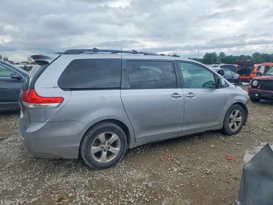Aukcja sprzedaży 2011 Toyota Sienna, vin: 5TDKK3DC0BS158833, numer aukcji: 58651726