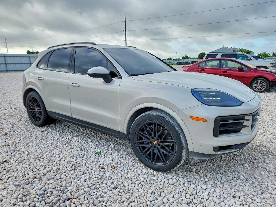 57321086 :رقم المزاد ، WP1AA2AY7SDA02792 vin ، 2025 Porsche Cayenne مزاد بيع