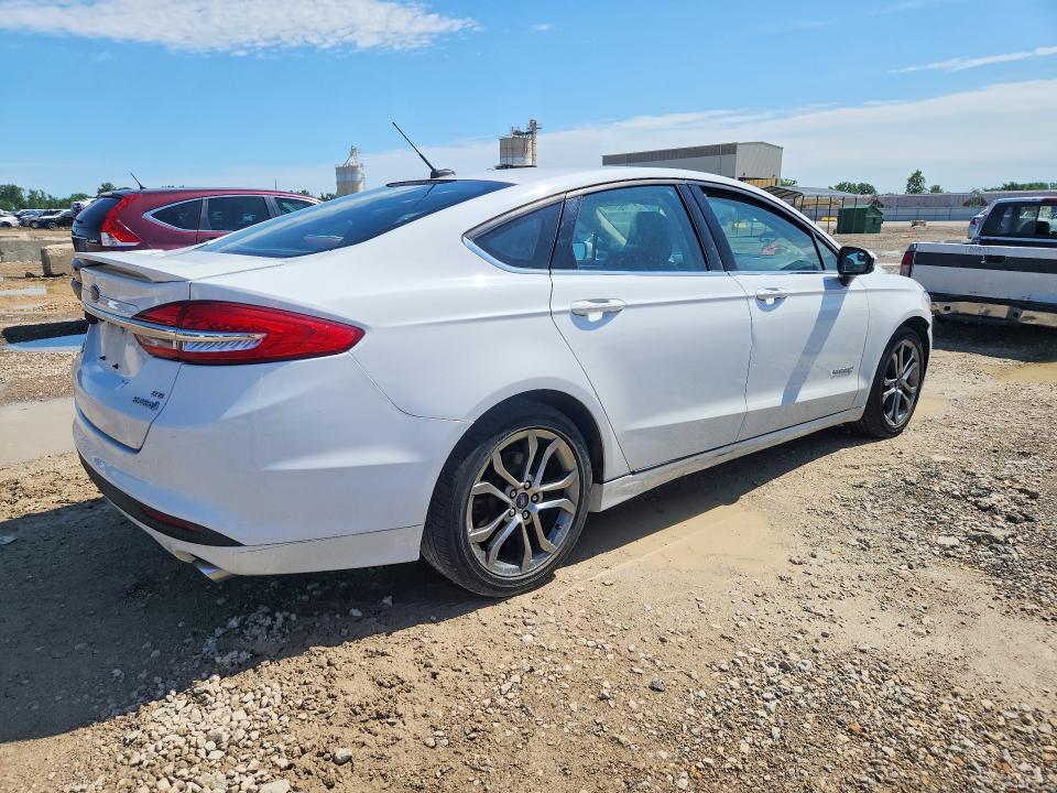 2017 Ford Fusion მანქანა იყიდება აუქციონზე, vin: 3FA6P0LU9HR382213, აუქციონის ნომერი: 55776346