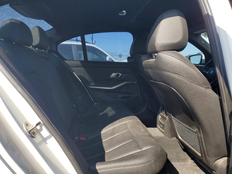 58133616 :رقم المزاد ، 3MW5P7J01M8C11435 vin ، 2021 Bmw 330e مزاد بيع