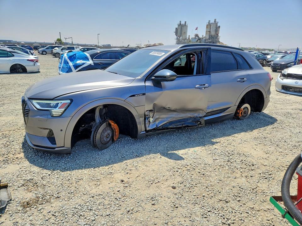 Продаж на аукціоні авто 2021 Audi E-tron, vin: WA1AAAGE6MB024641, номер лоту: 55509886