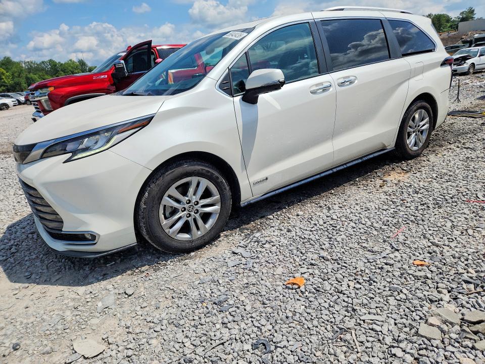 2021 Toyota Sienna მანქანა იყიდება აუქციონზე, vin: 5TDZRKEC8MS019927, აუქციონის ნომერი: 56848436