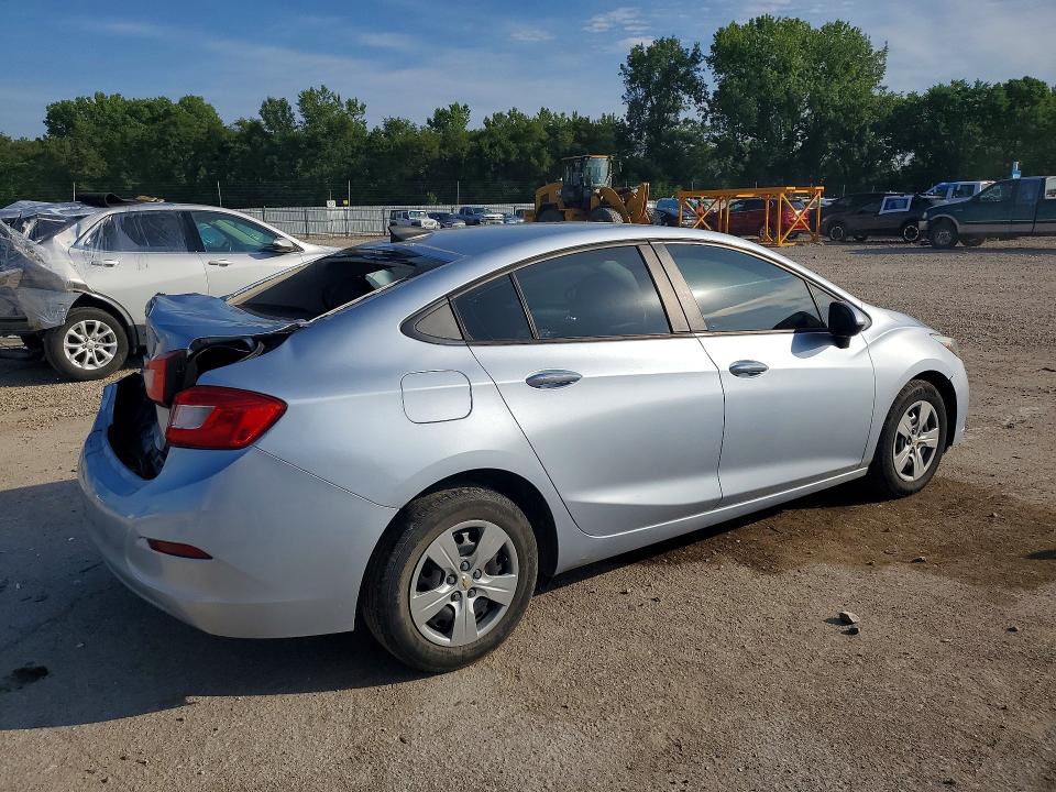 56238916 :رقم المزاد ، 1G1BC5SM8J7155667 vin ، 2018 Chevrolet Cruze مزاد بيع