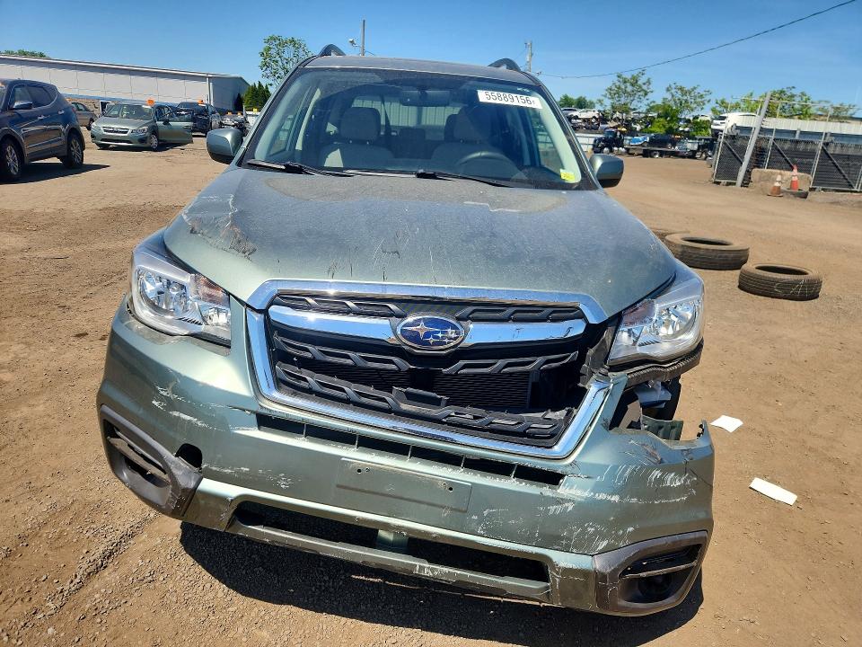 2017 Subaru Forester მანქანა იყიდება აუქციონზე, vin: JF2SJAEC9HH812958, აუქციონის ნომერი: 55889156