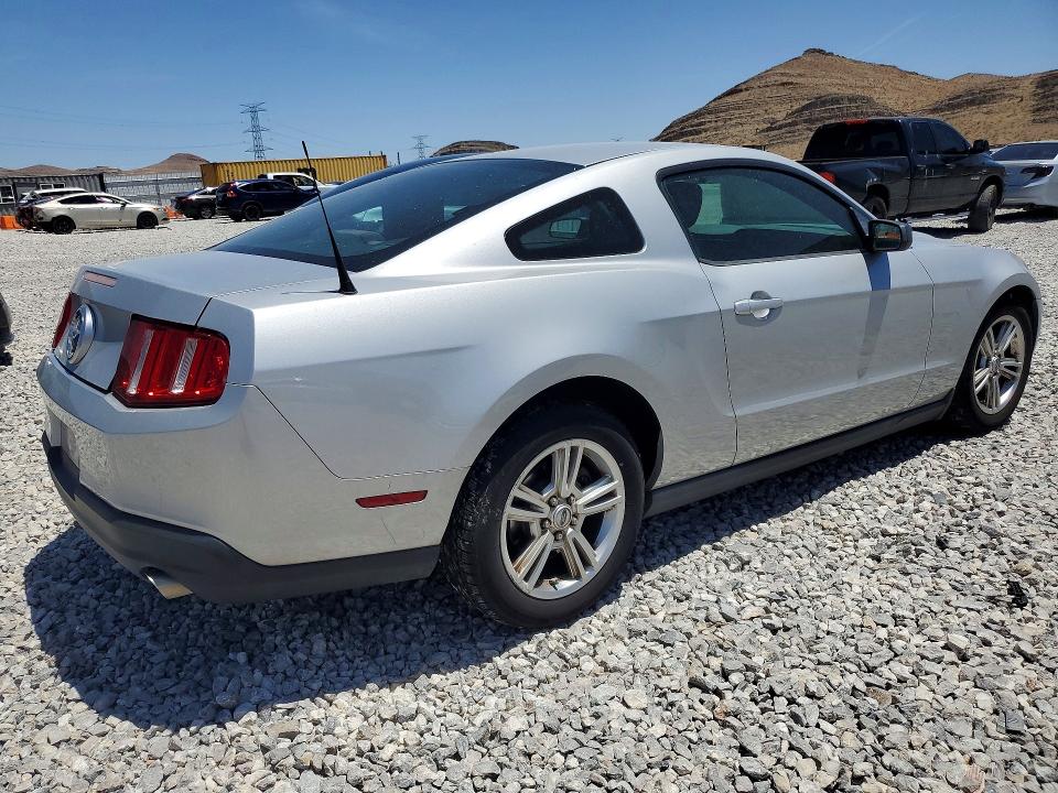 2010 Ford Mustang მანქანა იყიდება აუქციონზე, vin: 1ZVBP8ANXA5176388, აუქციონის ნომერი: 55984716