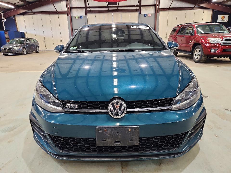 57585006 :رقم المزاد ، 3VW547AU1JM255062 vin ، 2018 Volkswagen Gti مزاد بيع
