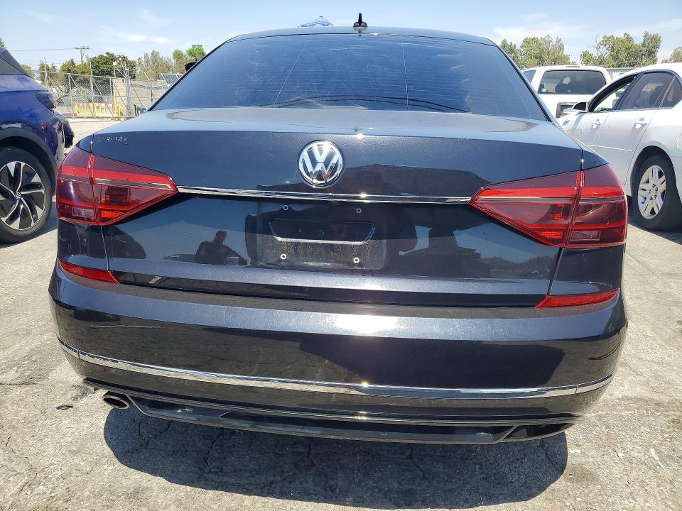 2017 Volkswagen Passat მანქანა იყიდება აუქციონზე, vin: 1VWDT7A30HC035591, აუქციონის ნომერი: 55414626