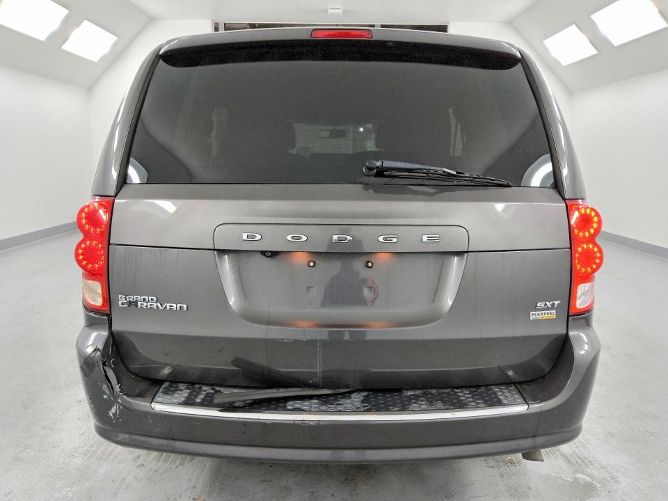 57155846 :رقم المزاد ، 2C4RDGCG1JR205007 vin ، 2018 Dodge Grand Caravan مزاد بيع