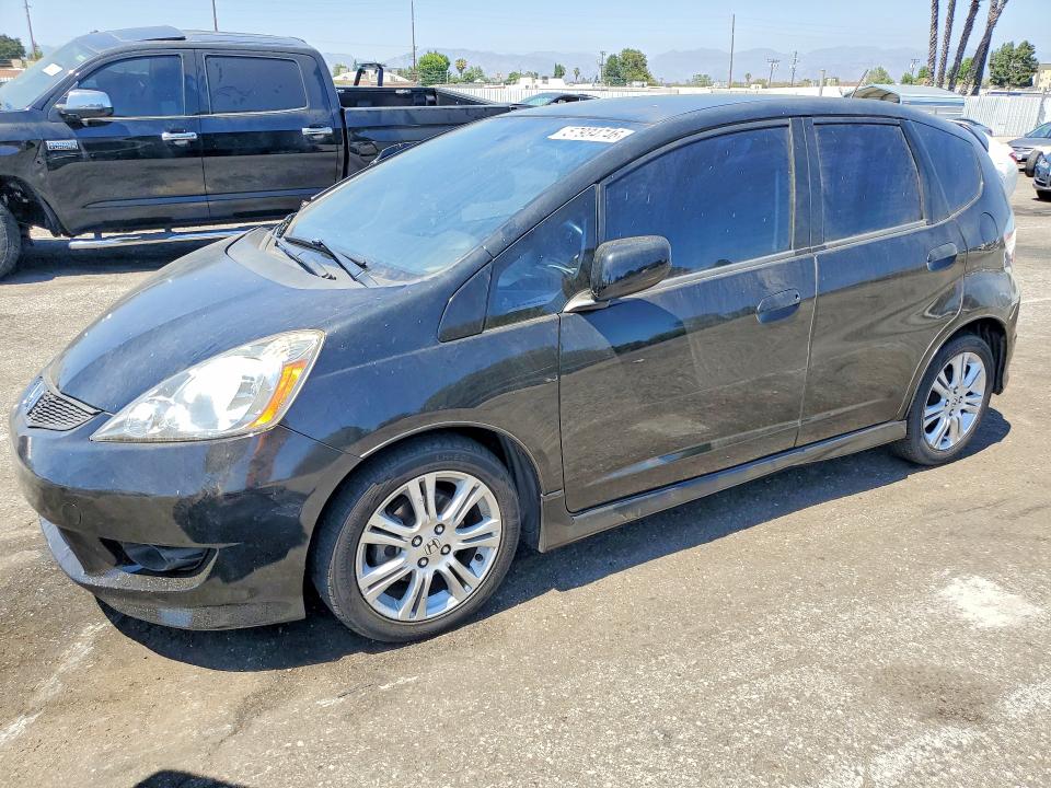 57934746 :رقم المزاد ، JHMGE8H53BC004574 vin ، 2011 Honda Fit مزاد بيع