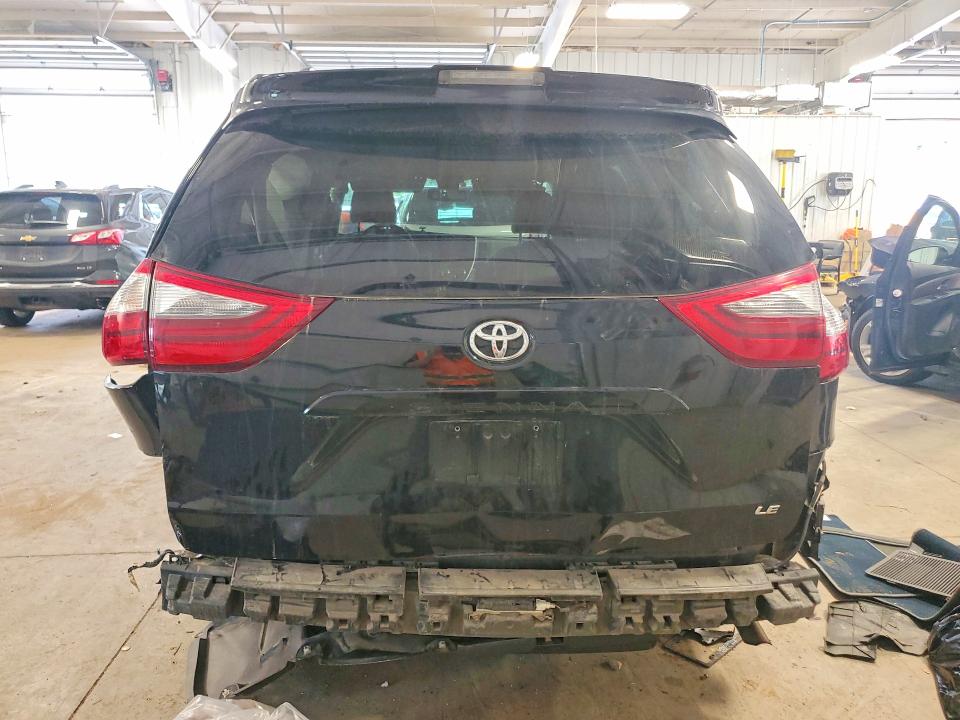 Продажа на аукционе авто 2020 Toyota Sienna, vin: 5TDKZ3DC6LS042405, номер лота: 55561206