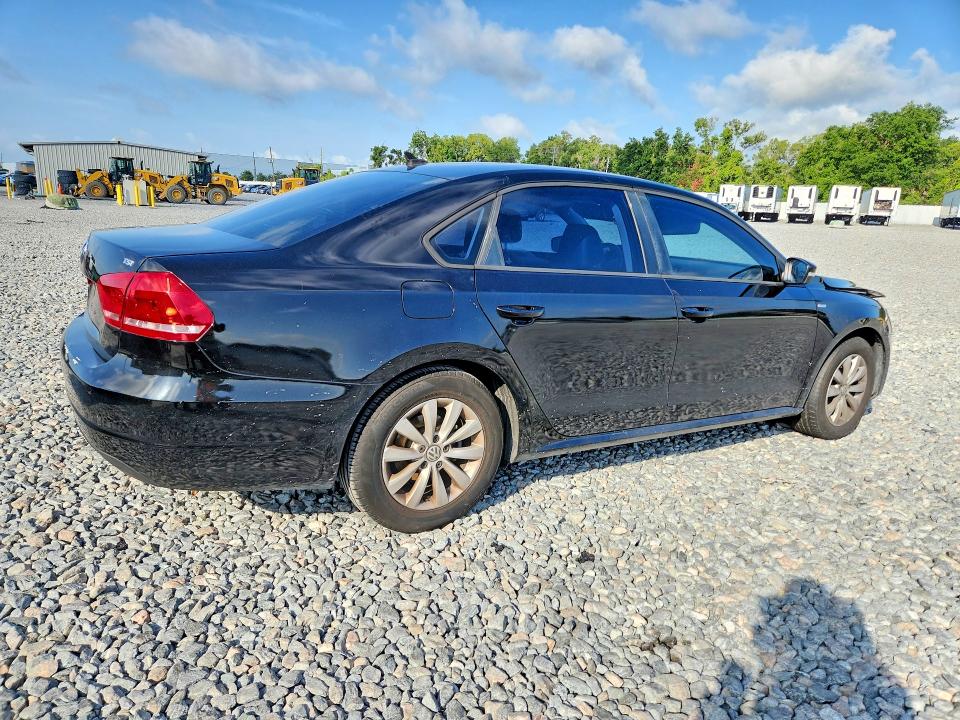58619496 :رقم المزاد ، 1VWAT7A30FC040970 vin ، 2015 Volkswagon Passat مزاد بيع