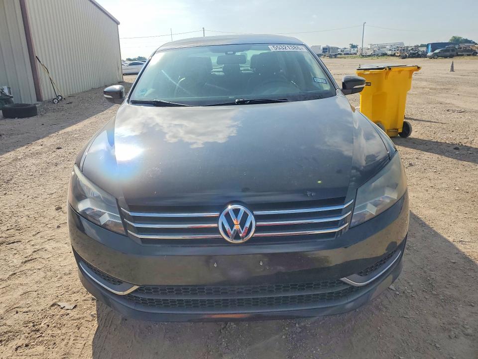 55321386 :رقم المزاد ، 1VWAT7A36FC060530 vin ، 2015 Volkswagen Passat مزاد بيع