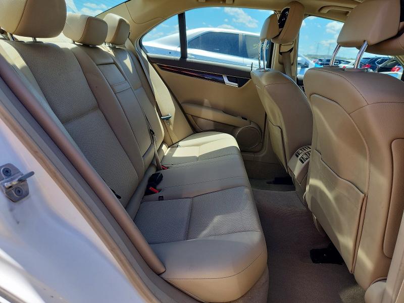 57026296 :رقم المزاد ، WDDGF8AB1EA938429 vin ، 2014 Mercedes-benz C مزاد بيع