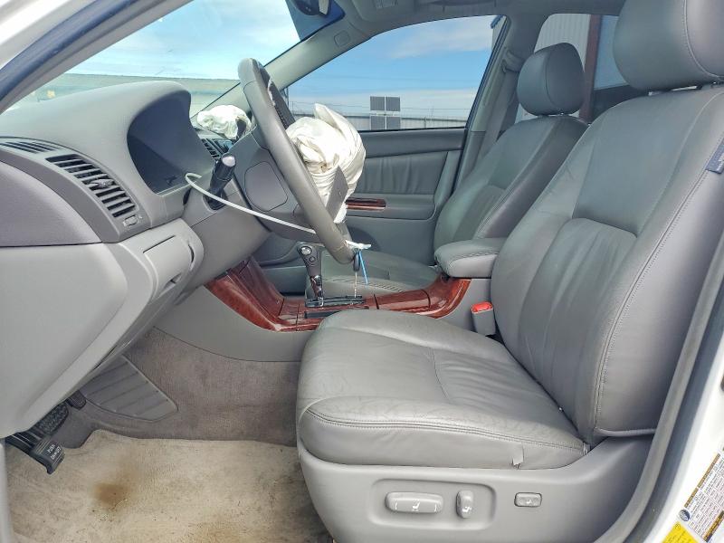 56613876 :رقم المزاد ، JTDBF30K250163198 vin ، 2005 Toyota Camry مزاد بيع