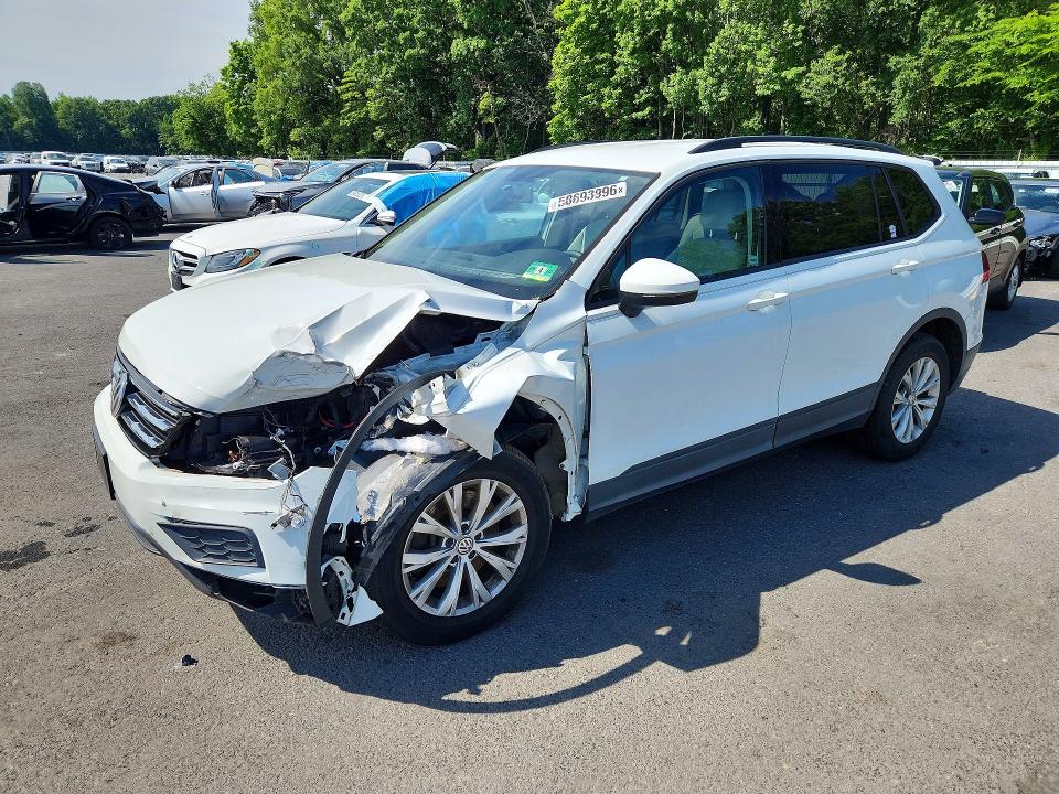 Продаж на аукціоні авто 2018 Volkswagen Tiguan, vin: 3VV0B7AX4JM042752, номер лоту: 58693996