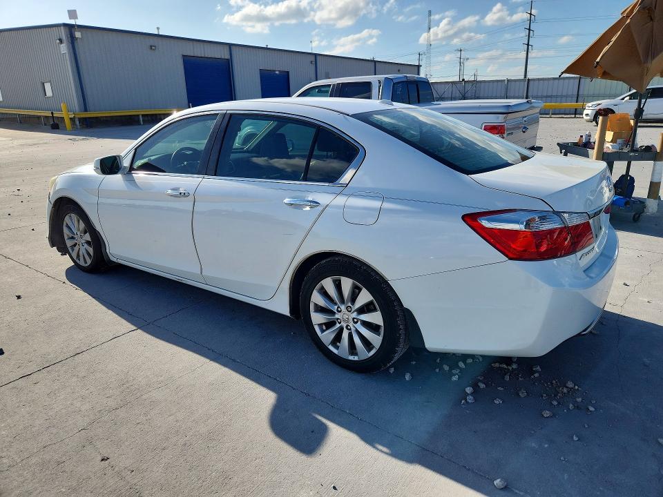 2015 Honda Accord მანქანა იყიდება აუქციონზე, vin: 1HGCR2F84FA245626, აუქციონის ნომერი: 56857856