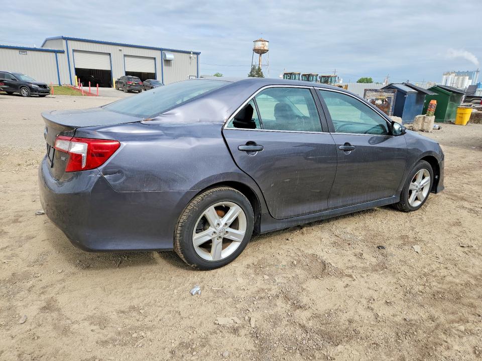 54722946 :رقم المزاد ، 4T1BF1FK2EU331955 vin ، 2014 Toyota Camry مزاد بيع