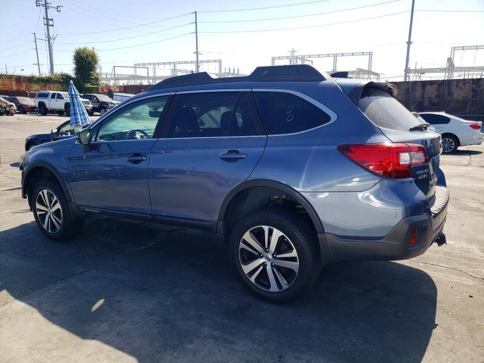 55460626 :رقم المزاد ، 4S4BSENC9J3318648 vin ، 2018 Subaru Outback مزاد بيع
